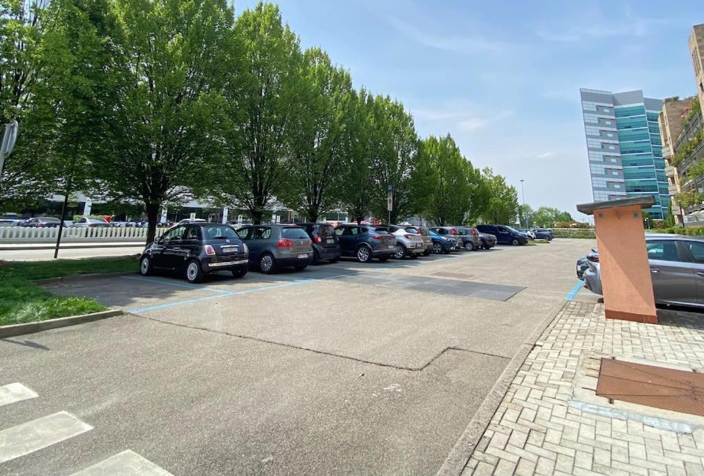 סאן דונאטו מילאנזה Incantevole - 15 Minuti Da Duomo + Wifi, Parking מראה חיצוני תמונה